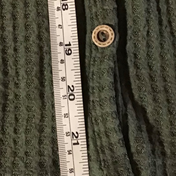 Ladie’s Olive Button Down sweater - Picture 5 of 5